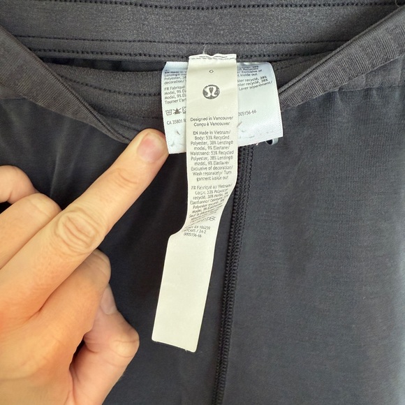 Lululemon Softstreme High Rise Shorts and zip jacket - blue - Picture 4 of 6